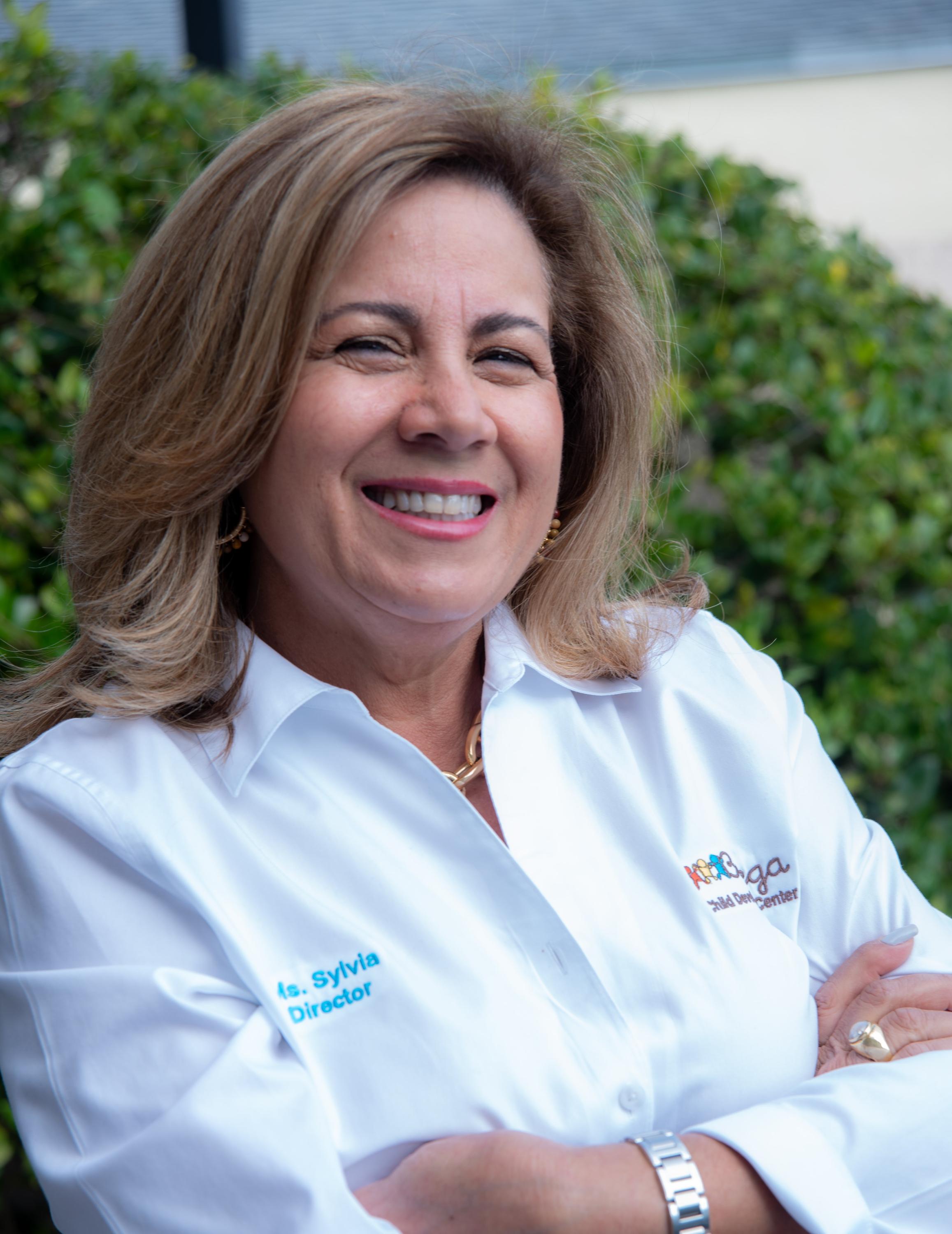 Headshot of NAEYC Member Sylvia De Armas